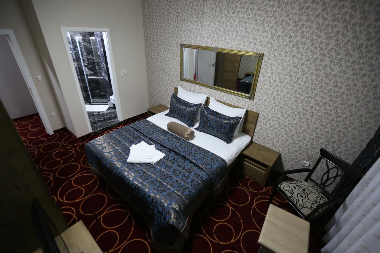 Hotel Pejton Pristina Exterior photo